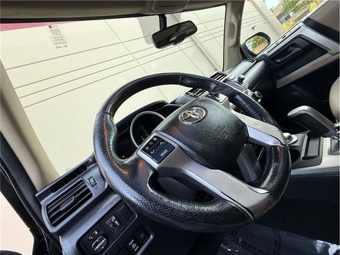 Used 2010 Toyota 4Runner Limited image 13