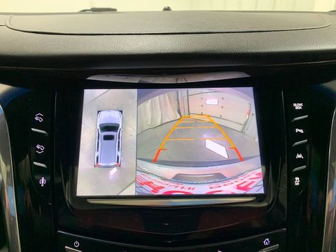 Used 2016 Cadillac Escalade Luxury image 9