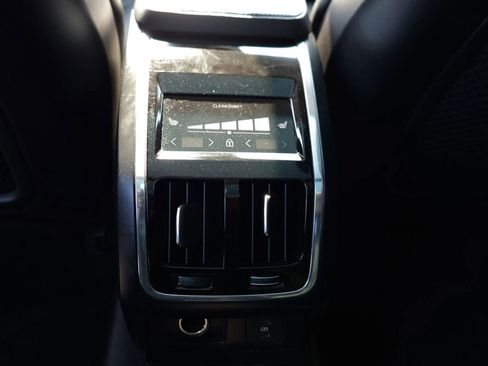 Used 2023 Volvo S90 B6 Plus image 28