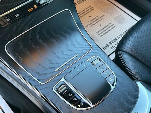 Used 2022 Mercedes-Benz GLC 300 image 28