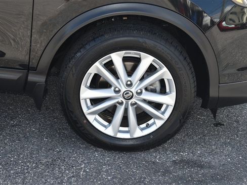 Used 2019 Nissan Rogue Sport SV w/ Technology Package AWD/4WD image 3