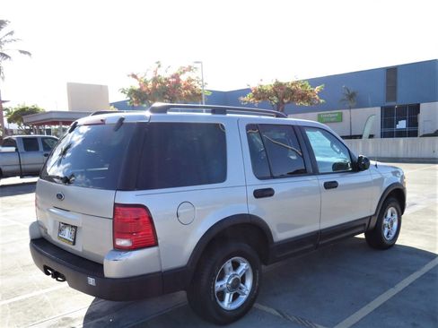 Used 2003 Ford Explorer XLT image 6