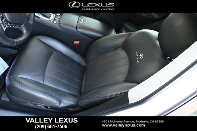 Used 2010 INFINITI EX35 Journey RWD image 13