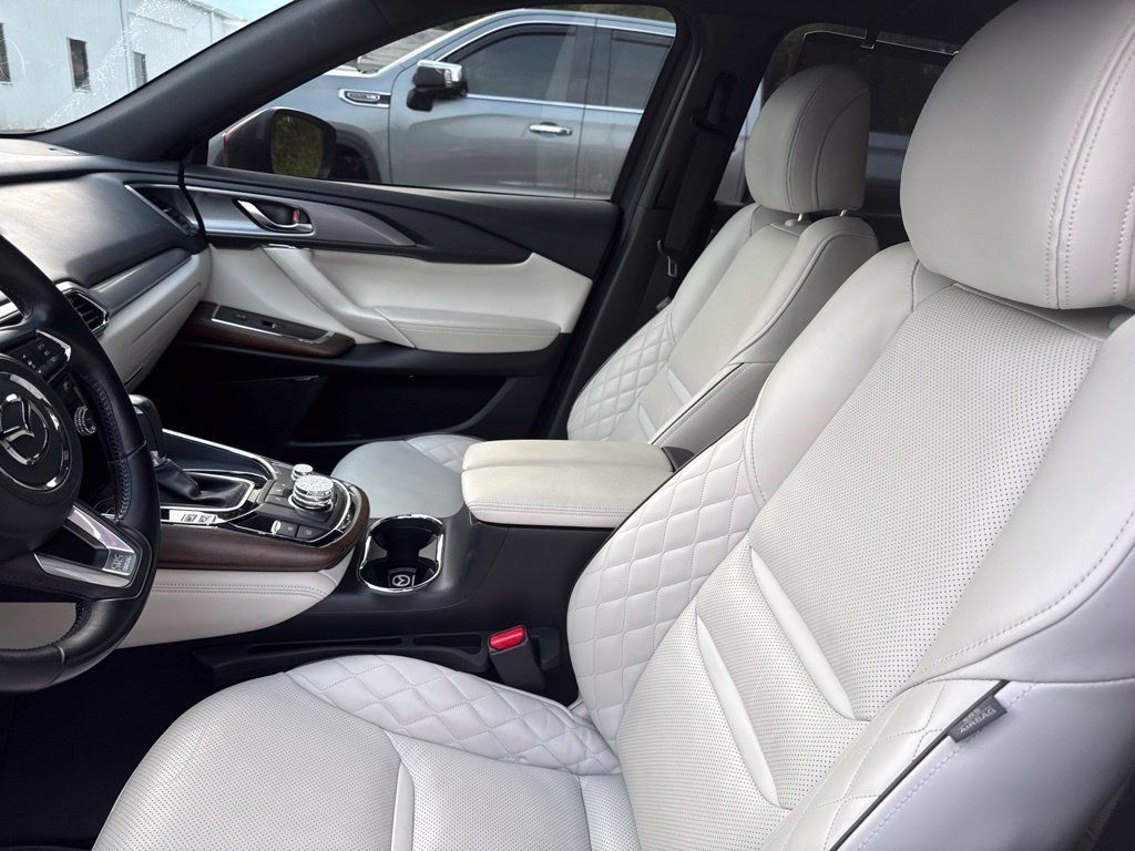 Used 2022 MAZDA CX-9 Signature AWD/4WD image 3