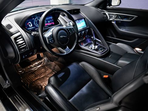 Used 2022 Jaguar F-TYPE Coupe RWD image 10