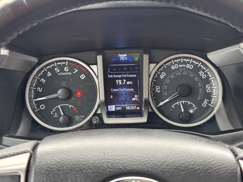 Used 2022 Toyota Tacoma Limited AWD/4WD image 21