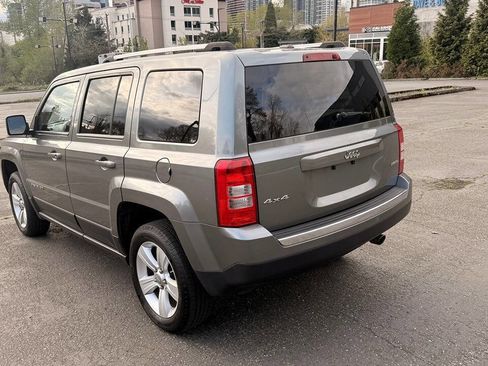 Used 2012 Jeep Patriot Limited w/ Sun/Sound Group image 8