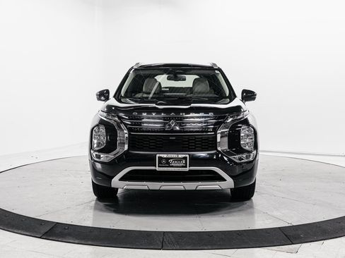 Used 2022 Mitsubishi Outlander SEL image 2