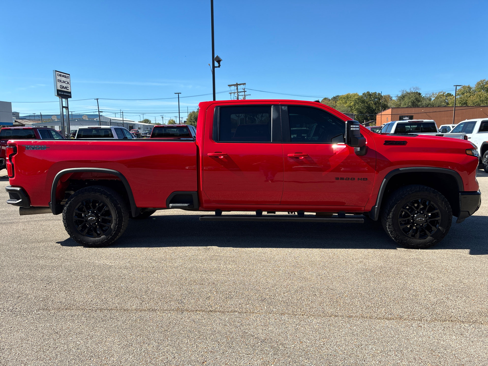 Used 2025 Chevrolet Silverado 3500 LT w/ Trail Boss Package AWD/4WD image 10