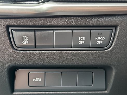 Certified 2024 MAZDA CX-90 3.3 Turbo w/ Preferred Plus AWD/4WD image 29