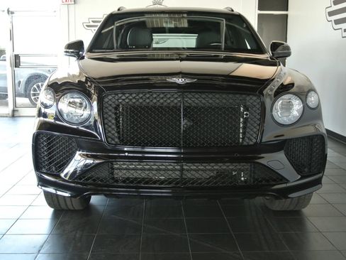 Used 2023 Bentley Bentayga AWD/4WD image 7