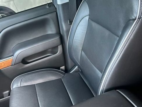 Certified 2018 Chevrolet Silverado 1500 High Country AWD/4WD image 4