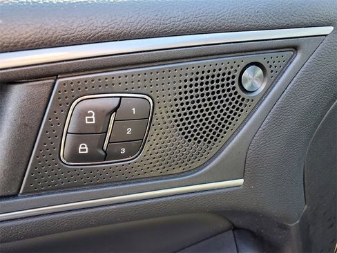 Used 2024 Ford Edge Titanium image 25