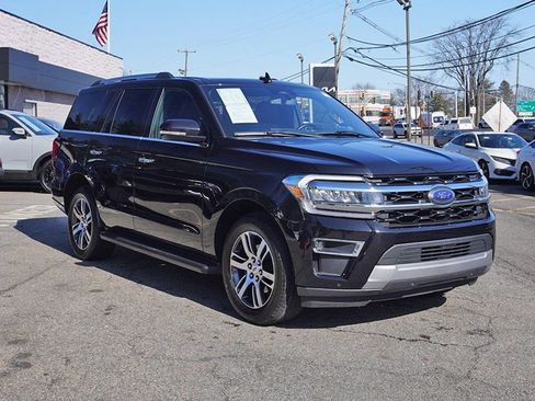 Used 2024 Ford Expedition Limited image 2