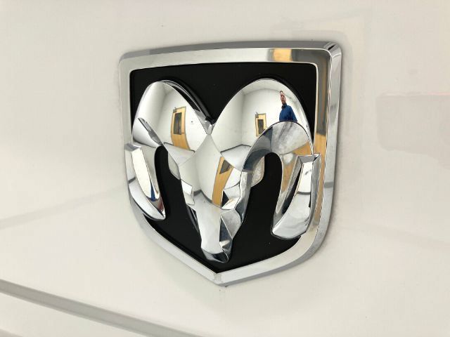 Used 2020 RAM 1500 Classic SLT AWD/4WD image 27