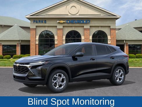 New 2026 Chevrolet Trax LS image 3