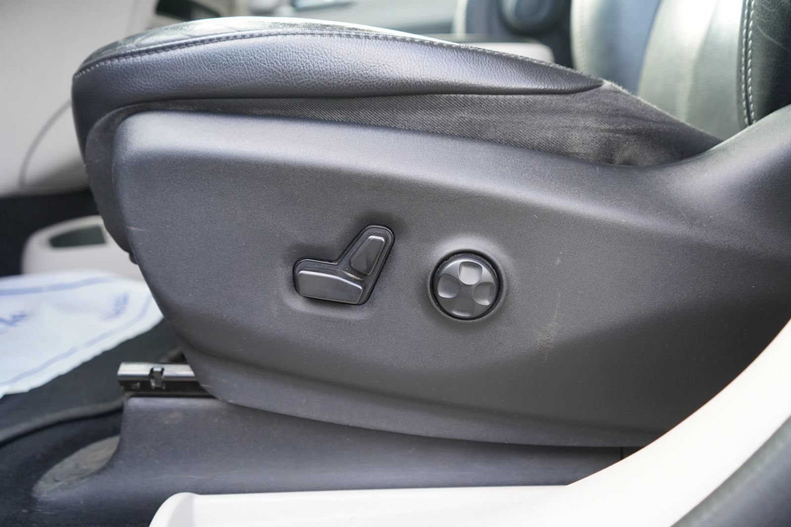 Used 2022 Chrysler Pacifica Touring-L FWD image 11