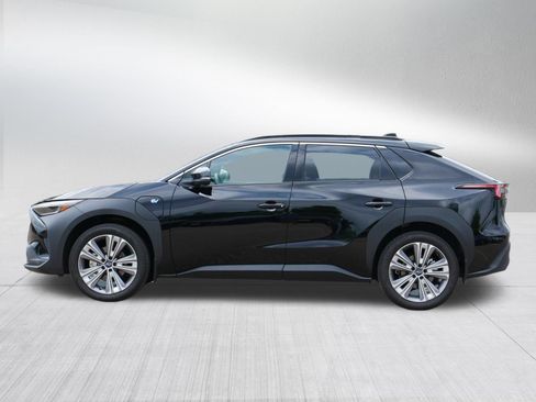 Used 2023 Subaru Solterra AWD image 4