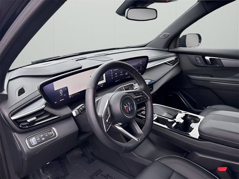 Used 2025 Buick Enclave Sport Touring image 12