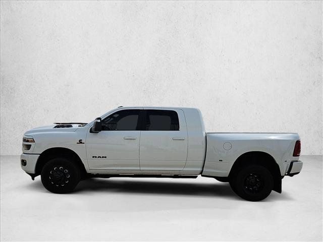 Used 2025 RAM 3500 Laramie AWD/4WD image 8