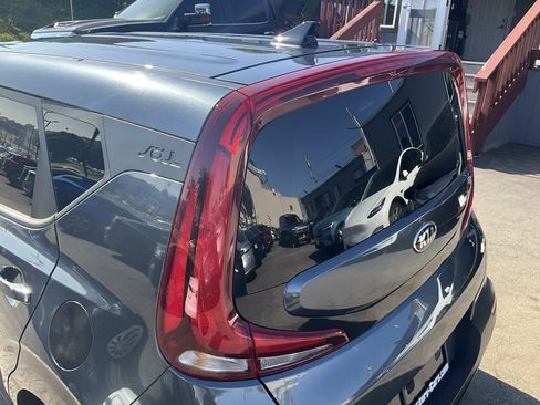 Used 2020 Kia Soul LX image 81