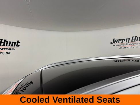 Used 2022 Hyundai Santa Fe Limited image 13