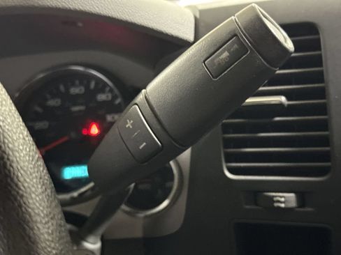 Used 2013 Chevrolet Silverado 2500 W/T AWD/4WD image 16