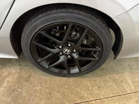 Used 2022 Honda Civic Sport image 9
