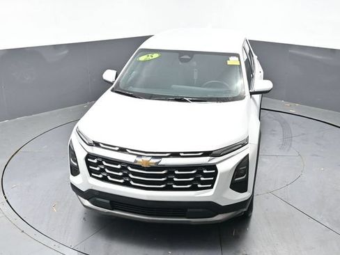 Used 2025 Chevrolet Equinox LT AWD/4WD image 43