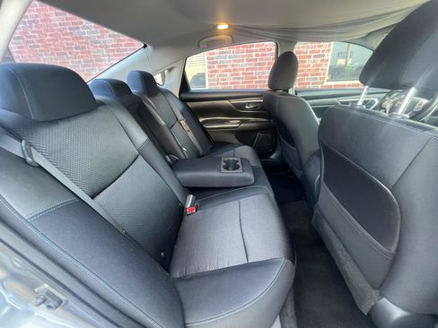 Used 2017 Nissan Altima 2.5 SR w/ Midnight Edition Package FWD image 32