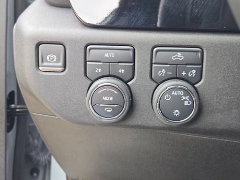 Used 2024 Chevrolet Silverado 1500 LT AWD/4WD image 23