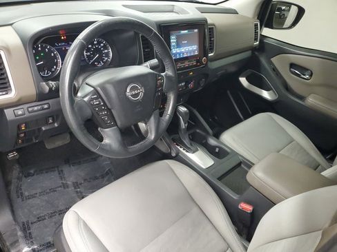 Used 2022 Nissan Frontier SV image 14