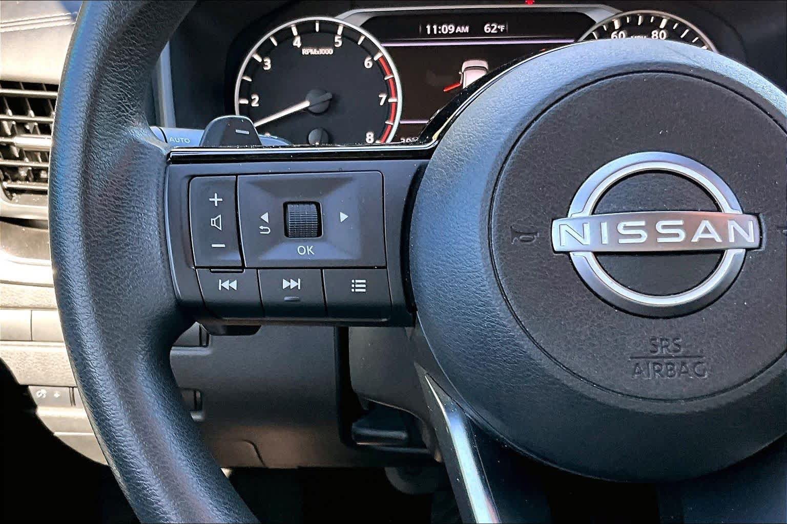 Used 2023 Nissan Rogue SV FWD image 24