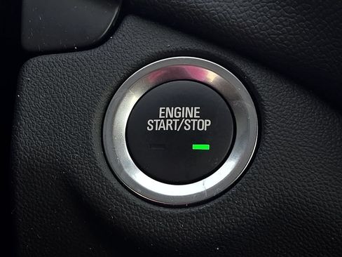 Used 2024 Chevrolet Equinox LT FWD image 15