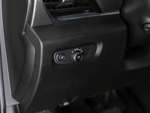 Used 2022 Chevrolet Traverse Premier w/ Redline Edition FWD image 35