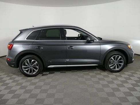 Used 2023 Audi Q5 2.0T Premium Plus w/ Premium Plus Package AWD/4WD image 2