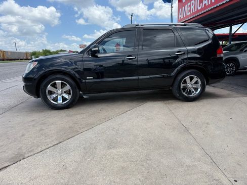 Used 2009 Kia Borrego Limited image 26