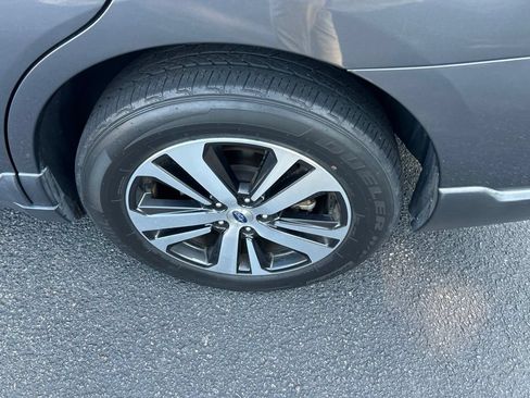 Used 2019 Subaru Outback 2.5i Limited AWD/4WD image 13