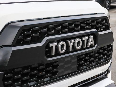 Used 2019 Toyota Tacoma TRD Pro AWD/4WD image 6