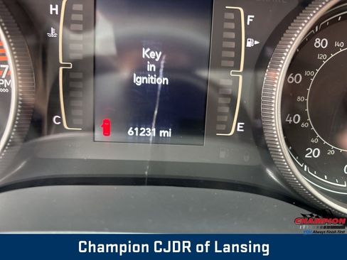 Used 2019 Jeep Cherokee Latitude w/ Cold Weather Group image 24