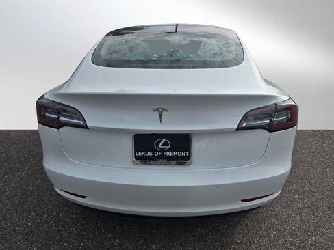 Used 2020 Tesla Model 3 Standard Range image 4
