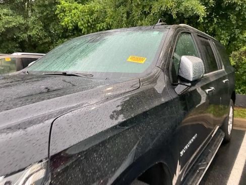 Used 2024 Chevrolet Suburban Premier AWD/4WD image 12