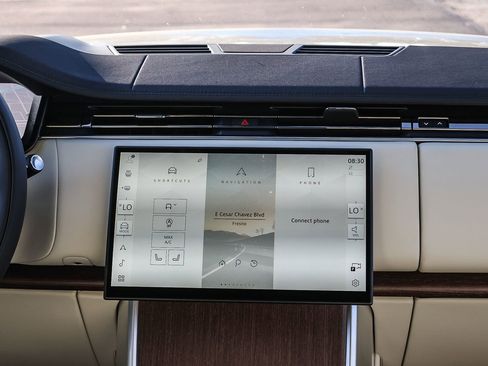 New 2026 Land Rover Range Rover SE image 23