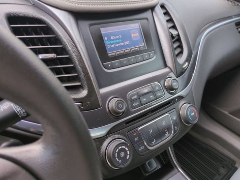Used 2014 Chevrolet Impala LS w/ LS Convenience Package FWD image 28