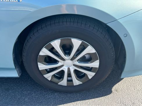 Used 2022 Toyota Prius XLE w/ Advanced Technology Package image 16