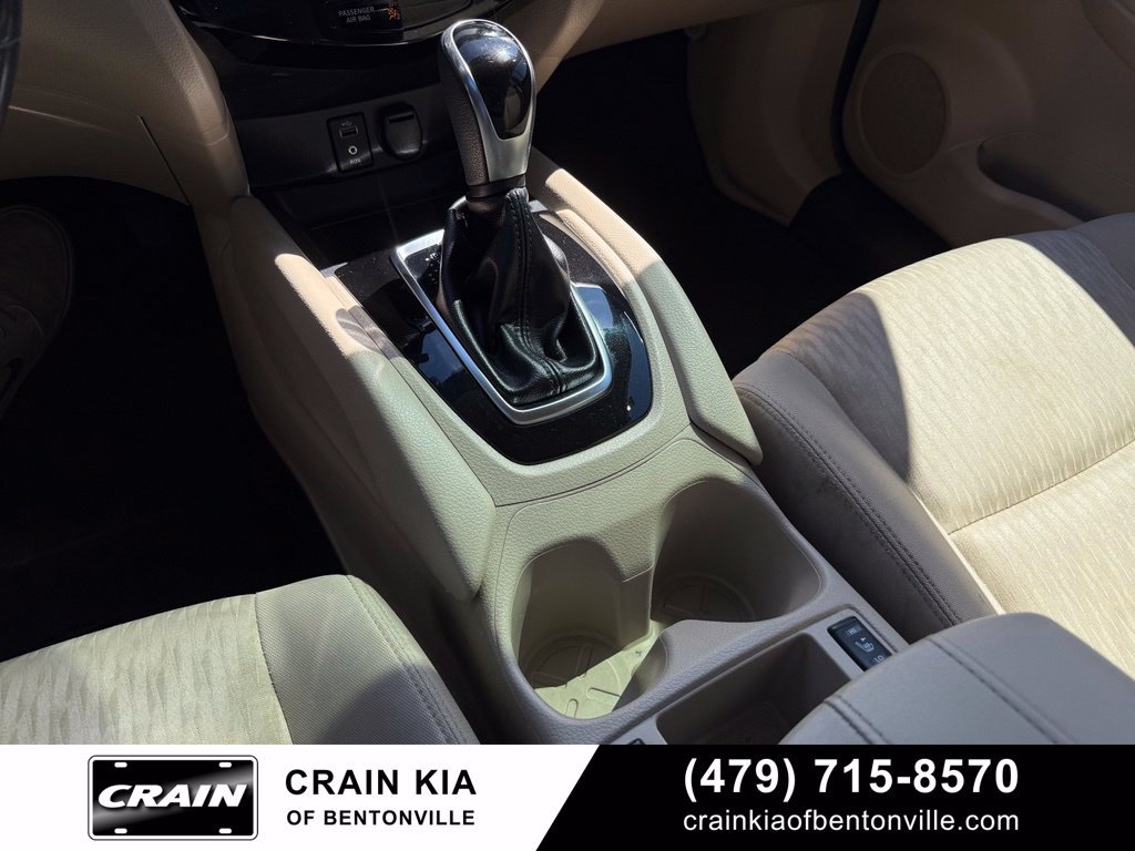 Used 2017 Nissan Rogue SV w/ SV Premium Package FWD image 19