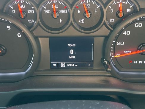 Used 2024 Chevrolet Silverado 2500 Custom image 20