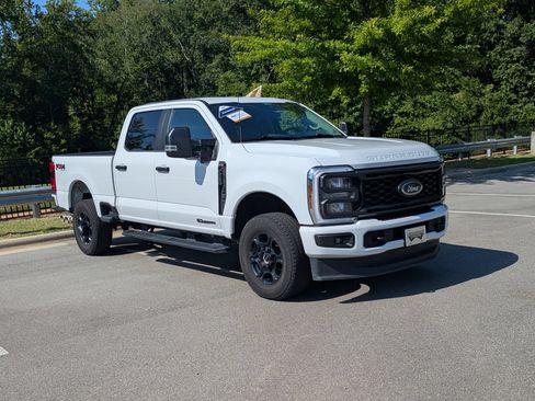 Used 2025 Ford F250 XL w/ STX Appearance Package AWD/4WD image 2