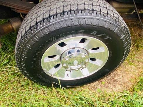 Used 2010 Ford F250 Lariat image 38