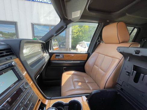 Used 2011 Lincoln Navigator 4WD w/ 101A Rapid Spec Order Code image 20